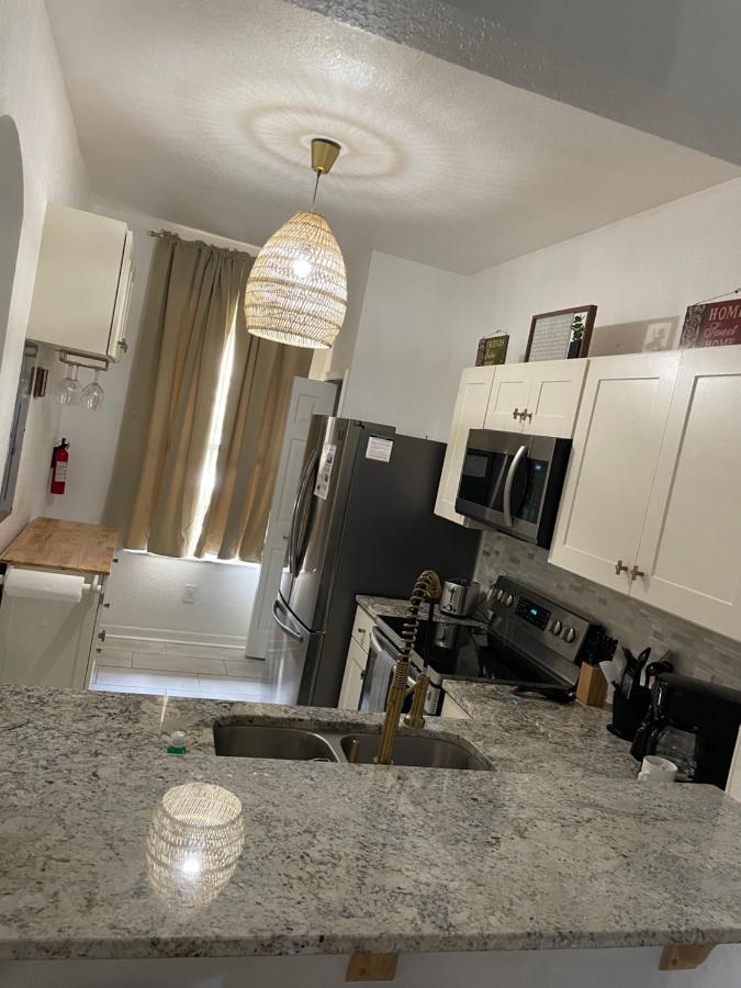 Serene Family Friendly Townhouse In The Wonderful Regal Palms Дейвънпорт Екстериор снимка