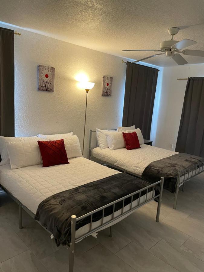 Serene Family Friendly Townhouse In The Wonderful Regal Palms Дейвънпорт Екстериор снимка