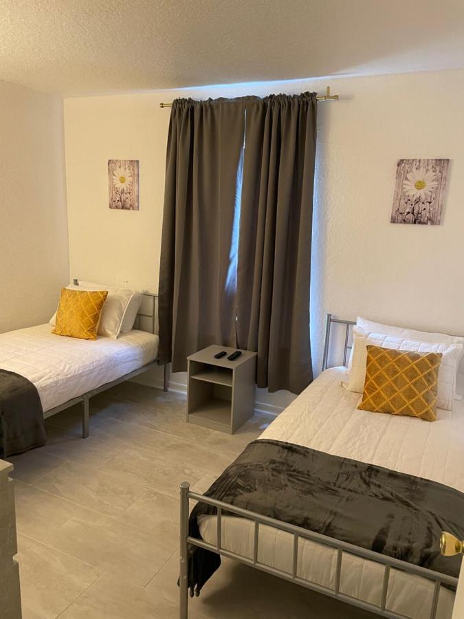 Serene Family Friendly Townhouse In The Wonderful Regal Palms Дейвънпорт Екстериор снимка