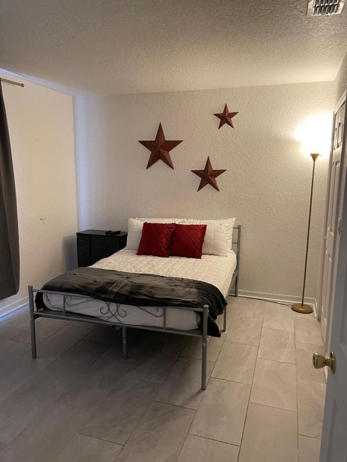 Serene Family Friendly Townhouse In The Wonderful Regal Palms Дейвънпорт Екстериор снимка