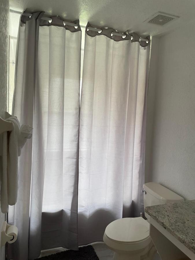 Serene Family Friendly Townhouse In The Wonderful Regal Palms Дейвънпорт Екстериор снимка