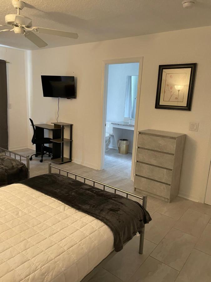 Serene Family Friendly Townhouse In The Wonderful Regal Palms Дейвънпорт Екстериор снимка